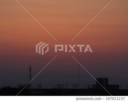 日落後的暮色天空漸層 107021237