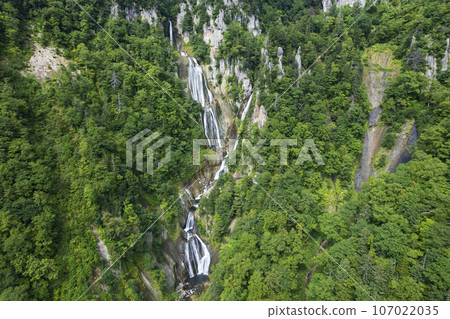 Aerial view of Hagoromo Falls in Tenninkyo, Hokkaido 107022035