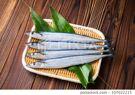 Raw saury in a colander Raw saury in a colander 107022215