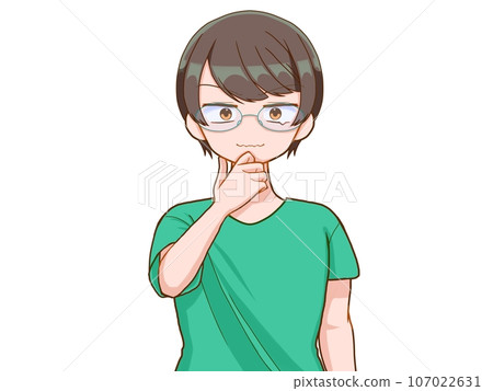 一個戴眼鏡的男人看起來很高興 107022631