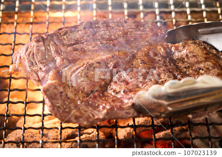 炭烤美國牛肩腰肉 炭烤美國牛肩腰肉 107023139
