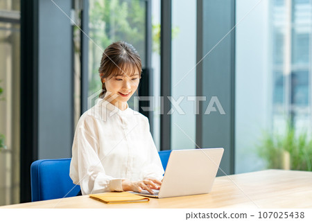 business casual laptop business casual laptop 107025438