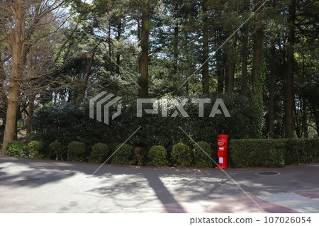 Ibaraki Ryugasaki round post box (Ryutsu Keizai University Ryugasaki campus) Ibaraki Ryugasaki round post box (Ryutsu Keizai University Ryugasaki campus) 107026054