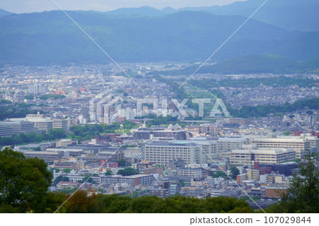 From Shogunzuka Seiryuden in Kyoto to the Kamogawa Delta 107029844