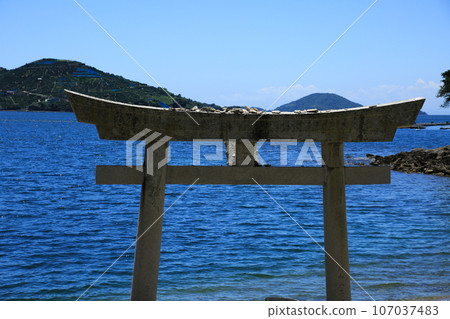 愛媛縣八幡濱市志鄉嚴島神社 107037483