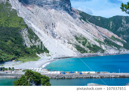 Kozushima Takafuka Bay 107037851