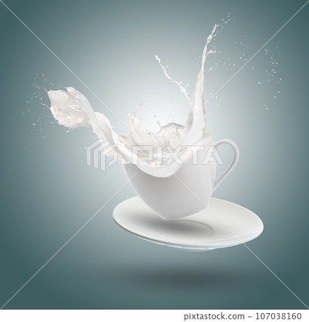 milk wave splash 107038160