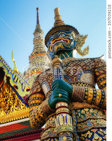 Demon Guardian in Wat Phra Kaew (Temple of the Emerald Buddha), Grand Palace in Bangkok, Thailand. 107039218