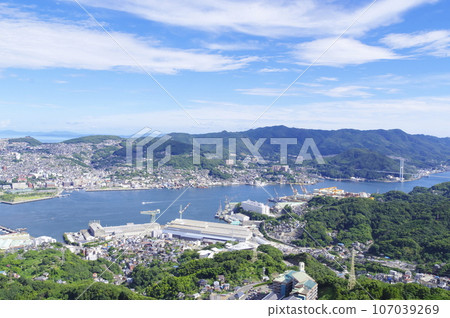 長崎縣 稻佐山的夏日景色 壯觀的白天景色 2023-08-02 長崎縣 稻佐山的夏日景色 壯觀的白天景色 2023-08-02 107039269