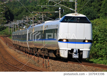[JR West] 683 series "Thunderbird" (Hokuriku Main Line: Ushinotani - Hosorogi) 107043396