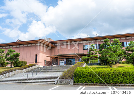 Image of Nomi City Kutani Ware Art Museum exhibiting traditional craft Kutani ware | Image of Gosaikan | Nomi City, Ishikawa Prefecture Image of Nomi City Kutani Ware Art Museum exhibiting traditional craft Kutani ware | Image of Gosaikan | Nomi City, Ishikawa Prefecture 107043436