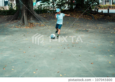 football, soccer, soccer ball 107043800