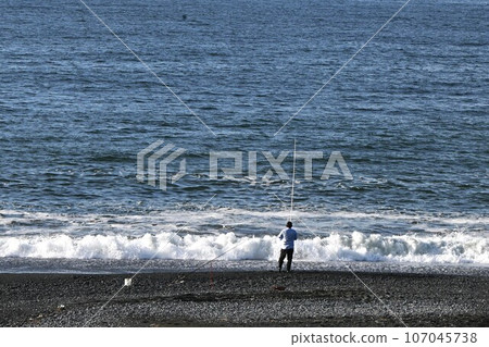 beach angler 107045738
