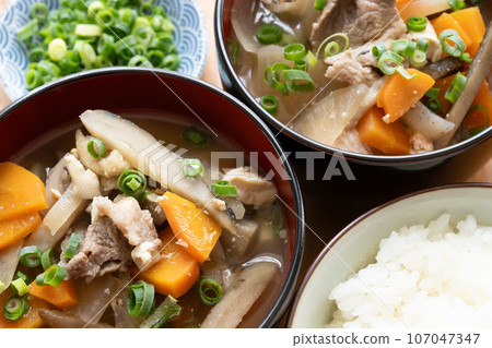 豬肉湯自然光 豬肉湯自然光 107047347