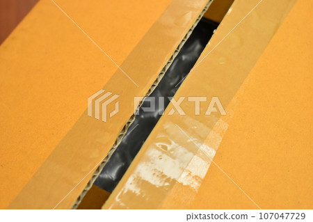 brown paper box open, packaging industry 107047729