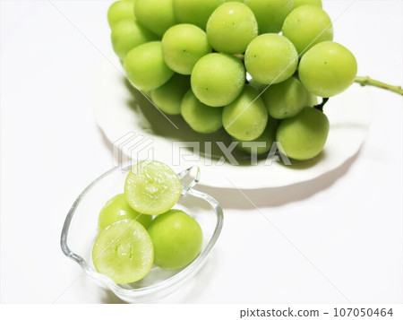 Fresh Shine Muscat - Fresh cross section Fresh Shine Muscat - Fresh cross section 107050464