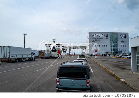 Tsugaru Strait Ferry connecting Hakodate and Aomori 107051872
