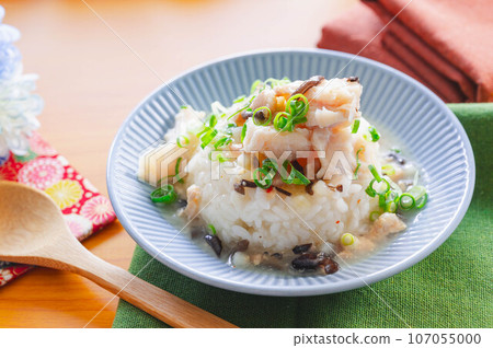 Dakkanmari style chicken soup and rice 107055000