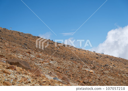 爬上一座山 爬上一座山 107057218