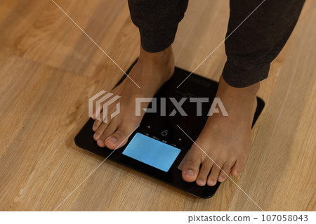 男子騎著規模 107058043