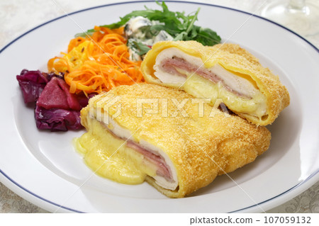 chicken cordon bleu chicken cordon bleu 107059132