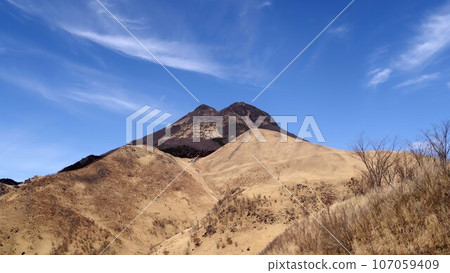 Oita Prefecture Viewing the direction of Mt. Yufu from Sagiridai in winter 2023-02-05 Oita Prefecture Viewing the direction of Mt. Yufu from Sagiridai in winter 2023-02-05 107059409