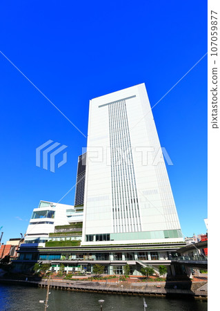 [Kanagawa Prefecture] Shin-Yokohama City Hall on a clear day 107059877