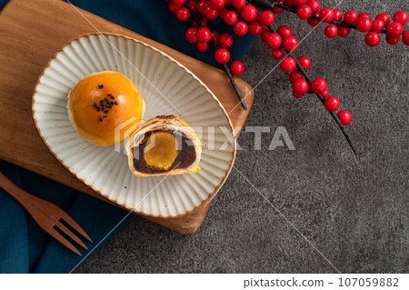 中秋節 月餅 蛋黃酥 中秋 Mid-Autumn Festival Moon cake げっぺい 107059882