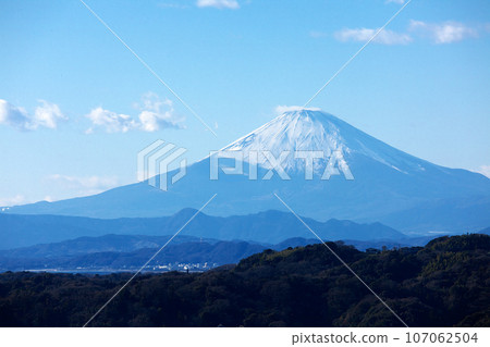 從鎌倉看到的新年富士自然風光 從鎌倉看到的新年富士自然風光 107062504