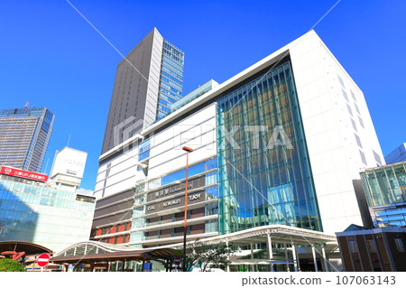 [Kanagawa Prefecture] Clear skies at JR Yokohama Tower 107063143