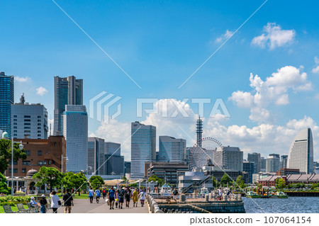 [Kanagawa Prefecture] Yokohama Minatomirai in fine weather 107064154