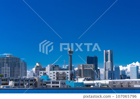 [Kanagawa Prefecture] Yokohama city landscape/skyline 107065796