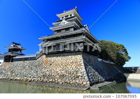 [大分縣]天氣好的中津城天守閣和小谷砲塔 107067095