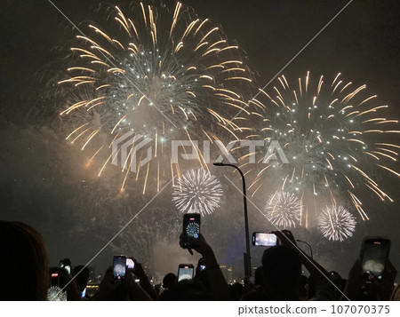 Big rice blast fireworks 107070375