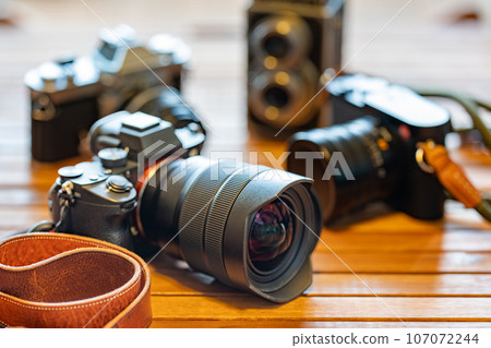 [Photographer] Mirrorless single-lens camera, digital camera, film camera [Photography equipment] 107072244