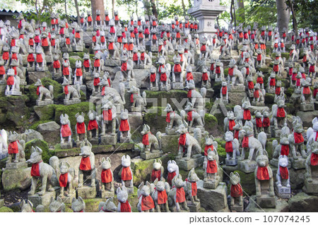 Toyokawa Inari Reizuka Toyokawa Inari Reizuka 107074245