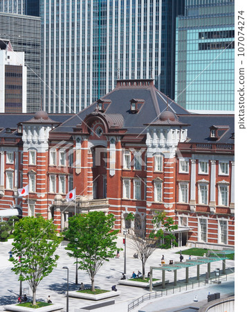 [Tokyo, April 2021] Tokyo Station Cityscape 107074274