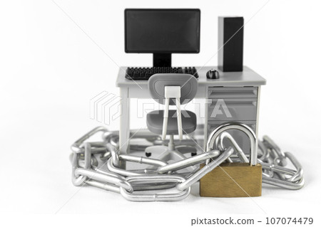 玩具電腦、辦公桌、鏈條 玩具電腦、辦公桌、鏈條 107074479