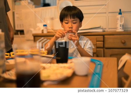 吃 品嚐 進餐 107077329