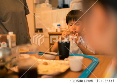 吃 品嚐 進餐 107077331