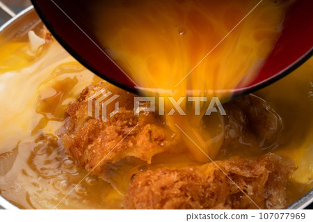 Boil katsudon 107077969