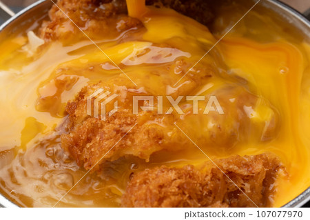 Boil katsudon 107077970