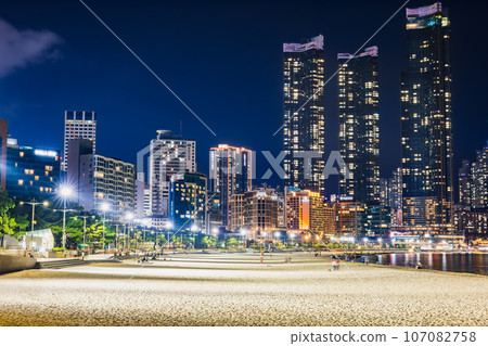 釜山海雲台海水浴場的夜晚 釜山海雲台海水浴場的夜晚 107082758