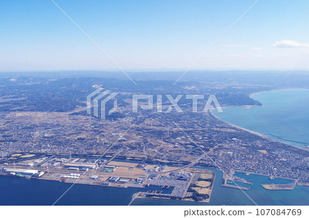 Kanto area from Futtsu City, Chiba Prefecture to Kisarazu City, view from airplane 2023-02-21 107084769