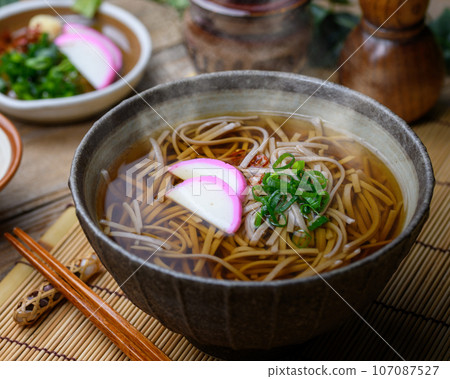 Soba (kake soba) Kake soba noodle dish Soba (kake soba) Kake soba noodle dish 107087527