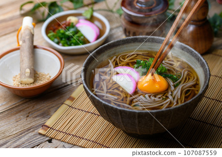 月見蕎麥麵 (kake soba) 月見蕎麥麵 107087559