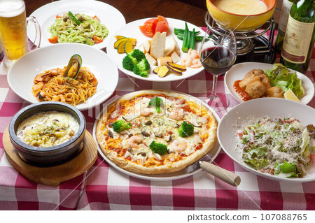 Italian course menu Italian course menu 107088765