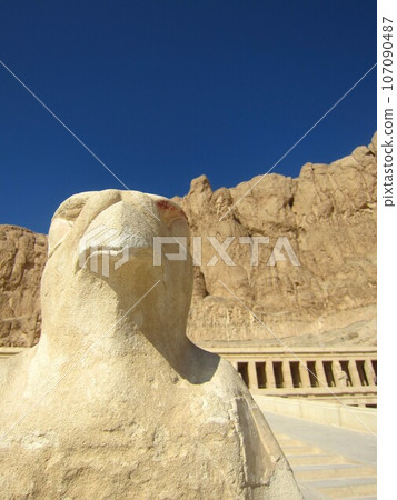 Queen Hatshepsut funeral 107090487