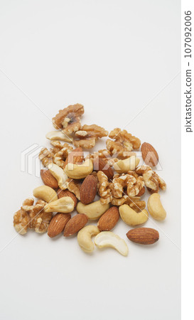 3 kinds of mixed nuts｜walnuts, almonds, cashew nuts 107092006