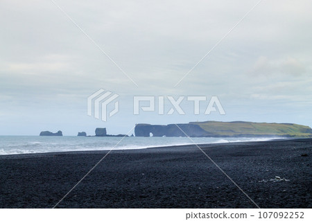 Reynisfjara lava beach view, south Iceland landscape 107092252